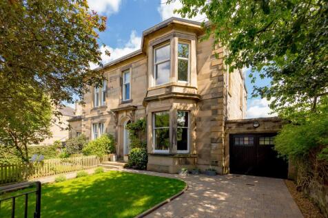 A beautiful detached home offering flexible living with driveway, garage and mature gardens. This attractive detached house occupies a private position on West Castle Road and benefits from a driveway