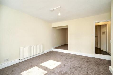 9B Farningham Road, Caterham, CR3 6LL