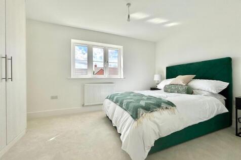 WhatsApp Image 2025-09-15 at 16.37.35_cebf5239.jpg