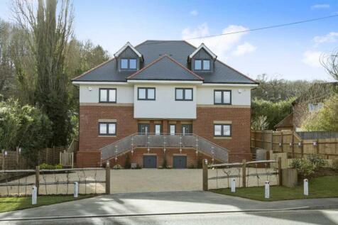 4 Bedroom Semi-Detached in GU5 0EU