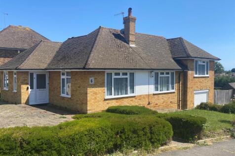 6 Blackfields Ave - front1.jpg