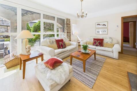 CAM03481G0-PR0098-STILL013