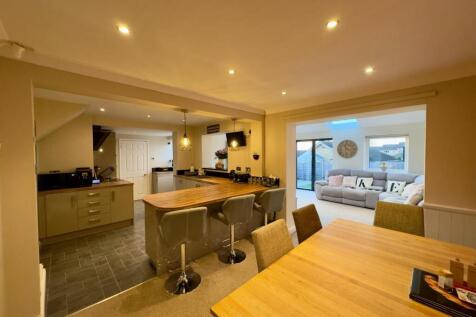 Kitchen Dining Photo, Clockhouse Grove, Burnley, 5