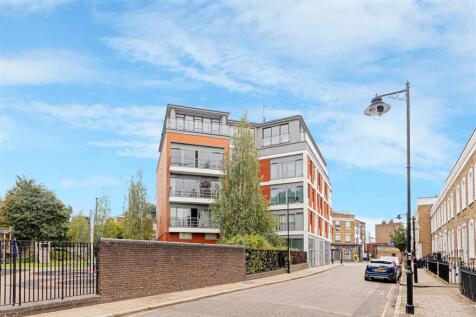 eninsula Court (2).jpg