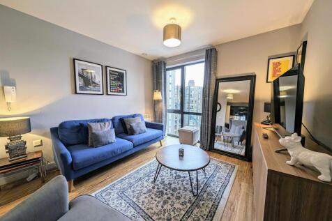 Living Room.jpg