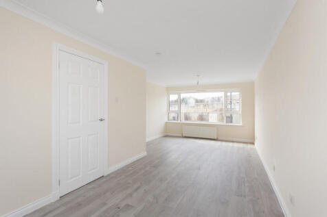 51 Burnside Cresc...