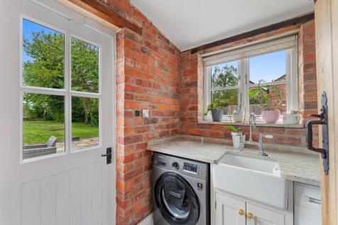 Laburnum Cottage-35.jpg