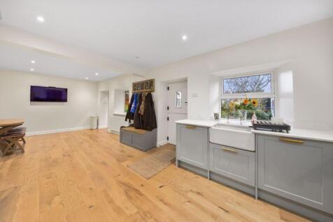 Kitchen-Diner.