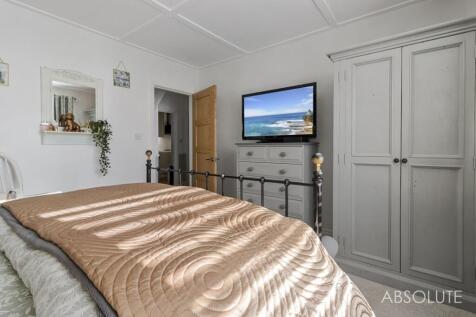 Ground floor bedroom 1