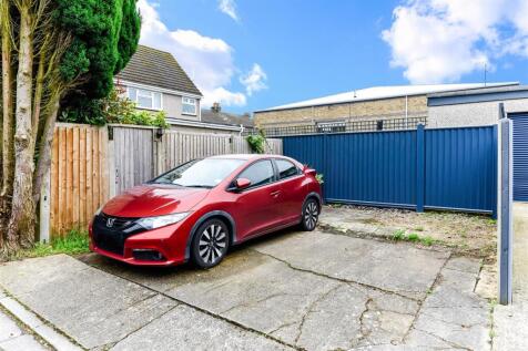 OATLANDS ROAD, 5 (3).jpg