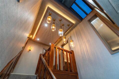 6 bed, 4 bath End of Terrace in Glasgow - Photo 21