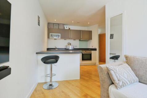 Living Area / Kitche