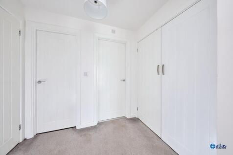Dressing Room (bedroom 2)