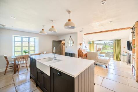 Kitchen/ Reception