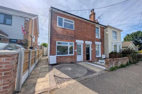 3 Bedroom House in CO7 0HU