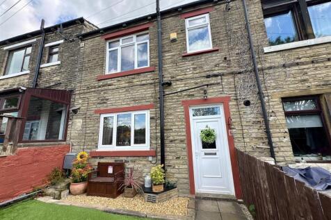 Field Top, Bailiff Bridge, Brighouse - Bramleys Es
