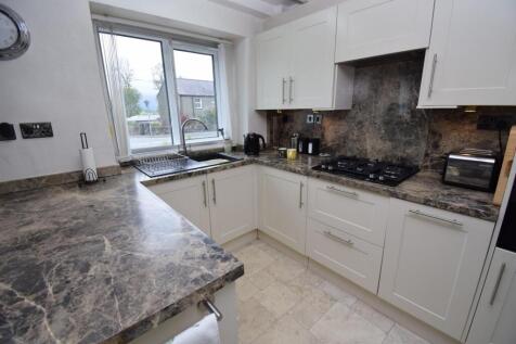 Main House - Kitchen (2).JPG