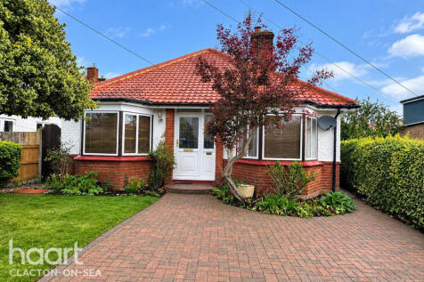 3 Bedroom Detached in CO15 6BQ