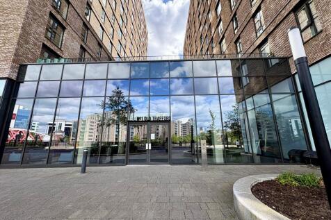 ** Zero Deposit Guarantee Available **
New on the rental market! Bridgfords are proud to present this fabulous one bedroom apartment located with a great access to many areas of Manchester. Presented