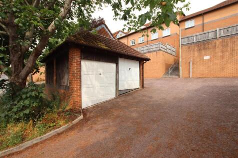 Garage.JPG
