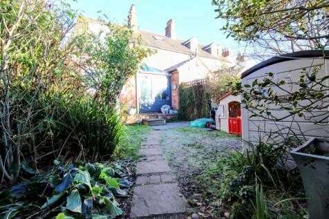 Rear Garden - Castle Road Matt Clinton EweMove Ken