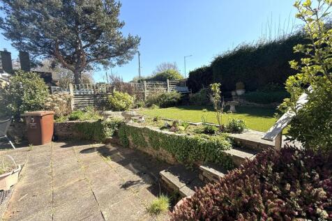 7 mayflower drive new garden 2.jpeg