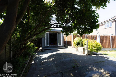 Photo 28-10-2025,...