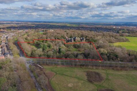 The site is located on the corner of Allerton Road and Hillfoot Road (A562) in the district of Woolton, South Liverpool. Woolton lies approx. 6 miles south east of Liverpool City Centre. The subject i