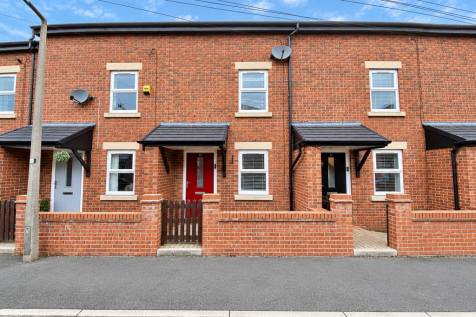 4 Bedroom Terraced in SK7 4EL