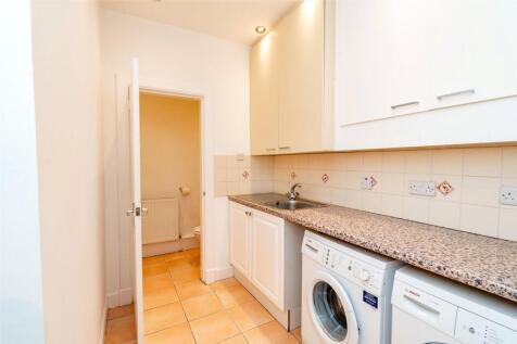 5 bed, 4 bath Terraced in Glasgow - Photo 12