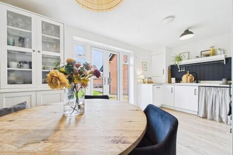 31ddac4d-CAM01085...