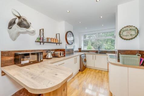 KITCHEN, DINER AND LIVING ROOM