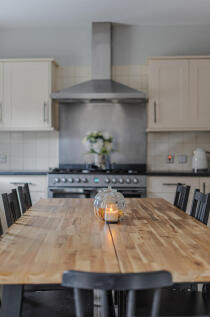 1373330-3-690368b...