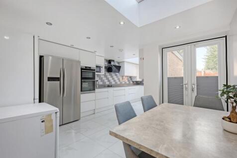4 bed, 2 bath House in bath - Photo 6
