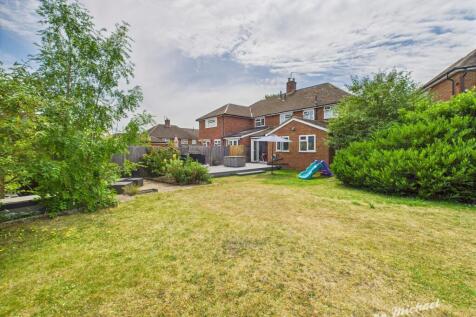 CAM03218G0-PR0694-STILL025