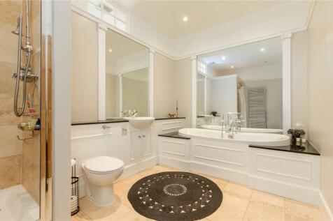 6 bed, 3 bath Detached in Edinburgh - Photo 18