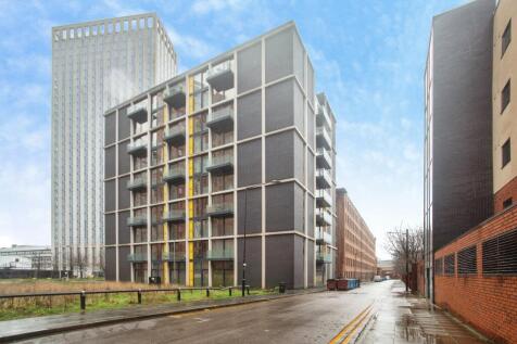 1 bed, 1 bath Apartment in Manchester - Photo 1