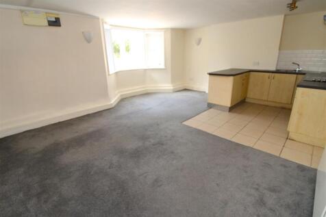 Lounge Kitchen.JPG