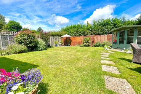 5 Cleeves Way Rea...