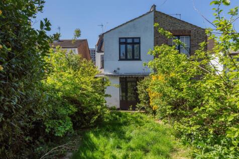 Woodstock Road, E17