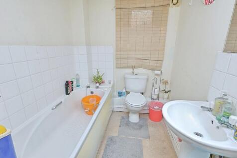 2-Bed At Caddow Road