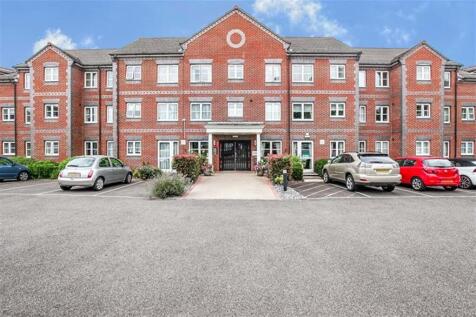 Paxton Court offers all the benefits of retirement living; communal lounge, maintained communal gardens, a lift, car park, guest suite and the security of the onsite manager, plus the 24 hour careline