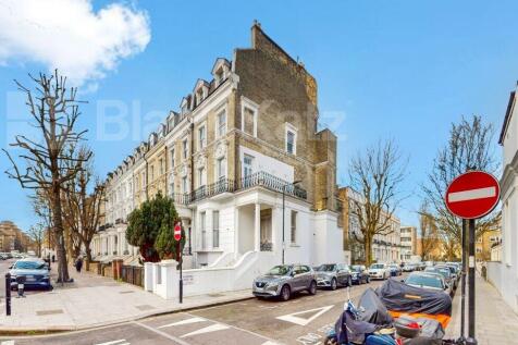 Enviably located in the heart of Maida Vale, this stylish and spacious one bedroom flat boasts a large open plan kitchen lounge with breakfast bar and space for a dining table, tiled modern bathroom w