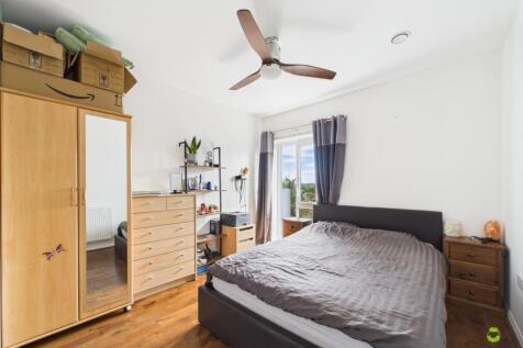 Presented by Nicoleta at EweMove Bexleyheath and D