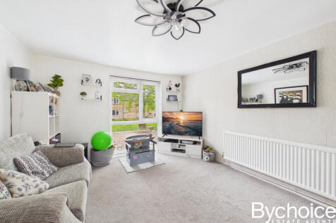 CAM05454G0-PR0165-STILL010