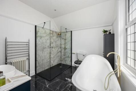 St Valerie Road, 19-009.jpg