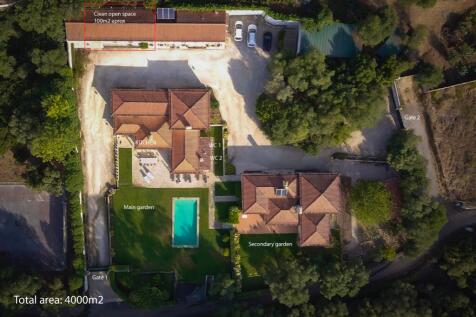 10 Bedroom Villa