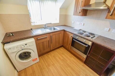 ** AVAILABLE FROM 29TH JULY ** Little Moss Court is one of those apartments that's good, priced well and has a handy location. It is a pleasant place with a local feel, located close to Swinton Town C