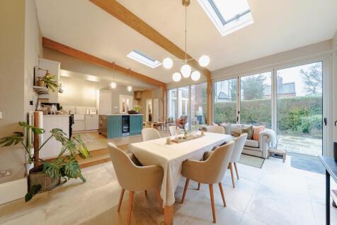 5 bed, 3 bath Detached in Birmingham - Photo 3