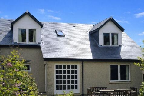 4 bed, 3 bath Detached in Leeds - Photo 2